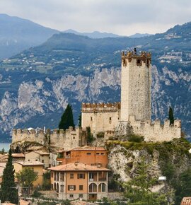 Attrazioni sul Lago di Garda ✔ Garda e cultura