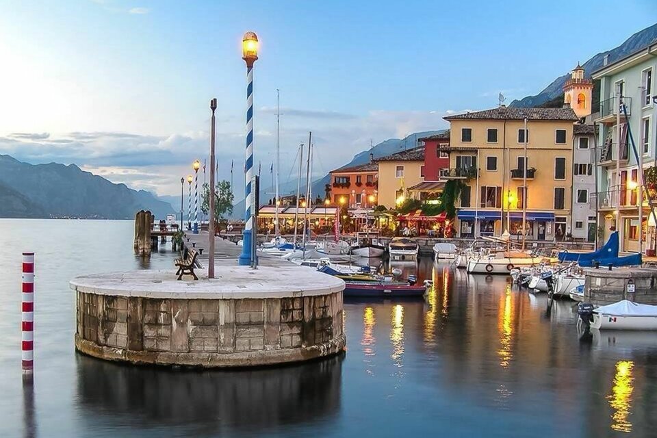 Hotel Castelletto ✔ On a lake promenade after Castelletto