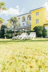 Hotels right at Lake Garda ✱ Hotels with private beach