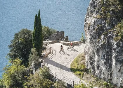 Hotel sul Lago di Garda ✱ Hotel con spiaggia privata