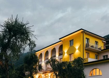 Hotels right at Lake Garda ✱ Hotels with private beach