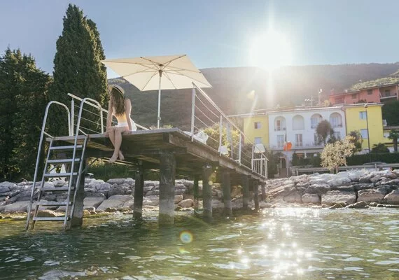 Hotel sul Lago di Garda : Con spiaggia privata e terrazza